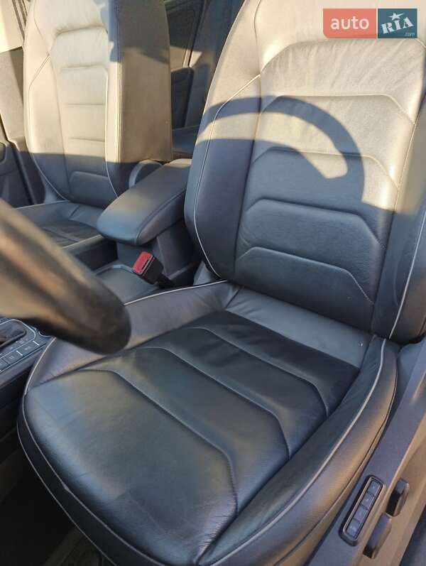 Позашляховик / Кросовер Volkswagen Tiguan 2016 в Львові