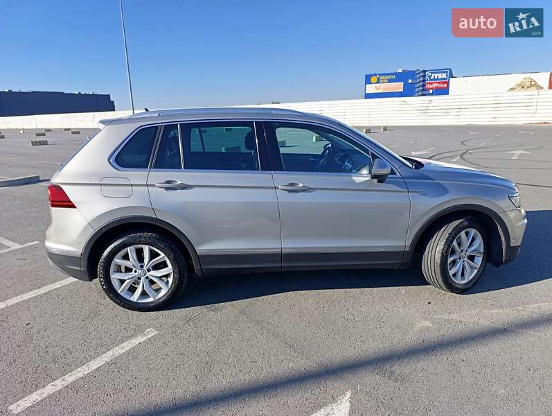 Позашляховик / Кросовер Volkswagen Tiguan 2016 в Львові