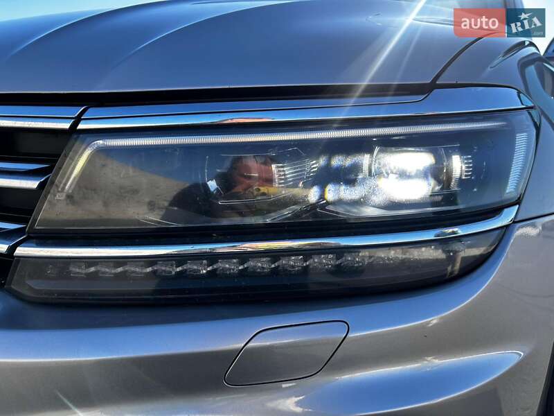 Позашляховик / Кросовер Volkswagen Tiguan 2016 в Львові
