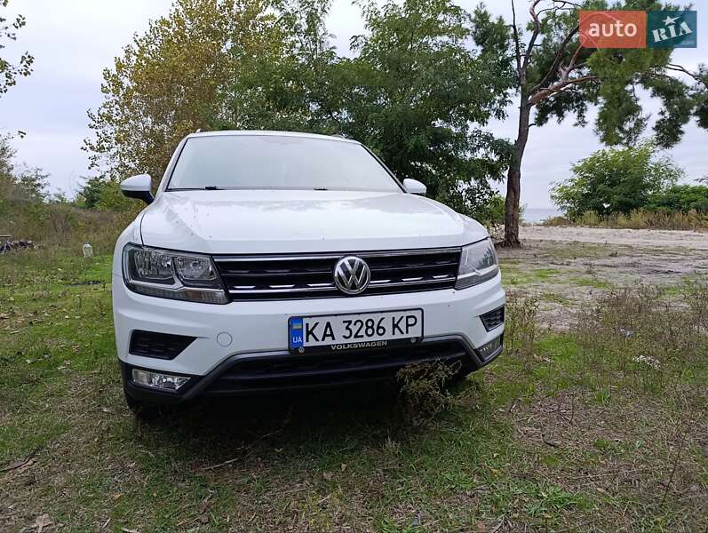 Внедорожник / Кроссовер Volkswagen Tiguan 2017 в Киеве фото 4 Внедорожник / Кроссовер Volkswagen Tiguan 2017 в Киеве