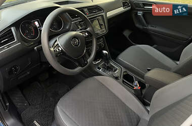 Внедорожник / Кроссовер Volkswagen Tiguan 2018 в 