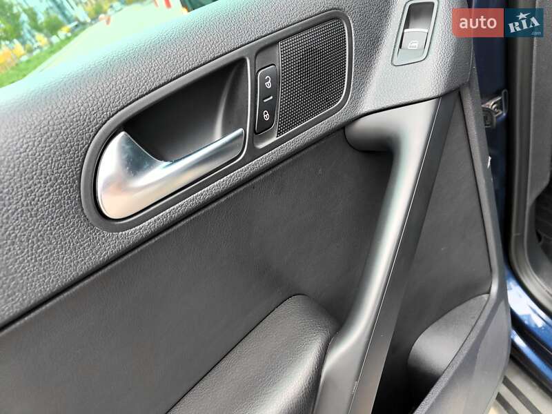 Позашляховик / Кросовер Volkswagen Tiguan 2011 в Києві фото 45 Позашляховик / Кросовер Volkswagen Tiguan 2011 в Києві