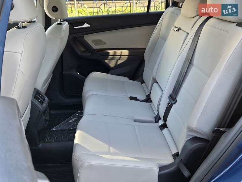 Внедорожник / Кроссовер Volkswagen Tiguan 2018 в Киеве фото 16 Внедорожник / Кроссовер Volkswagen Tiguan 2018 в Киеве