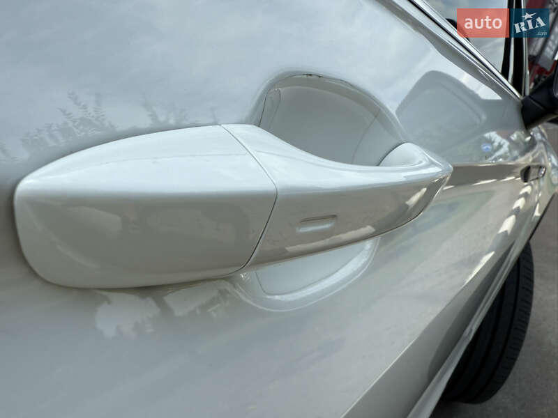 Внедорожник / Кроссовер Volkswagen Tiguan 2022 в Киеве