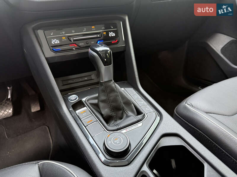 Внедорожник / Кроссовер Volkswagen Tiguan 2022 в Киеве