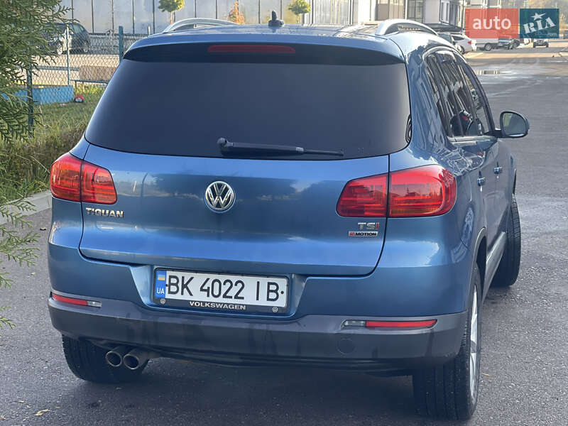 Внедорожник / Кроссовер Volkswagen Tiguan 2016 в Ровно