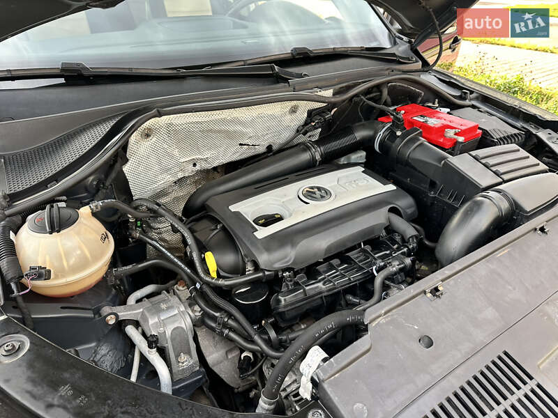 Внедорожник / Кроссовер Volkswagen Tiguan 2017 в Виннице