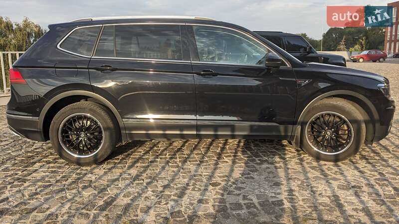 Внедорожник / Кроссовер Volkswagen Tiguan 2018 в Днепре фото 3 Внедорожник / Кроссовер Volkswagen Tiguan 2018 в Днепре