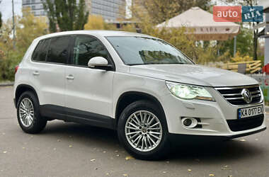 Внедорожник / Кроссовер Volkswagen Tiguan 2008 в Киеве