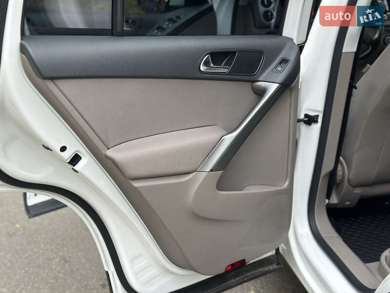 Внедорожник / Кроссовер Volkswagen Tiguan 2008 в Киеве фото 19 Внедорожник / Кроссовер Volkswagen Tiguan 2008 в Киеве