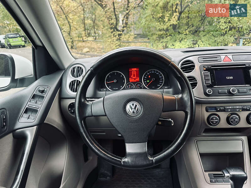 Внедорожник / Кроссовер Volkswagen Tiguan 2008 в Киеве фото 24 Внедорожник / Кроссовер Volkswagen Tiguan 2008 в Киеве