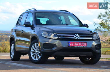 Внедорожник / Кроссовер Volkswagen Tiguan 2015 в Дрогобыче
