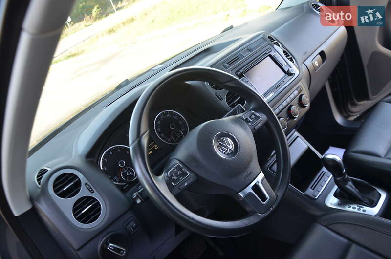 Внедорожник / Кроссовер Volkswagen Tiguan 2015 в Дрогобыче