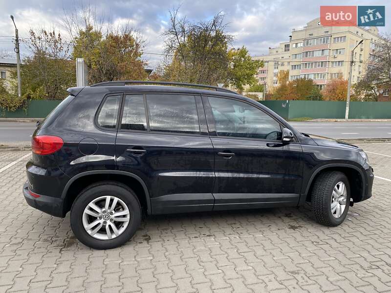 Внедорожник / Кроссовер Volkswagen Tiguan 2015 в Конотопе