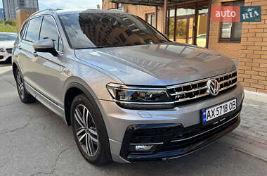 Внедорожник / Кроссовер Volkswagen Tiguan 2019 в 