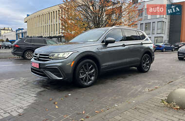 Позашляховик / Кросовер Volkswagen Tiguan 2023 в Львові