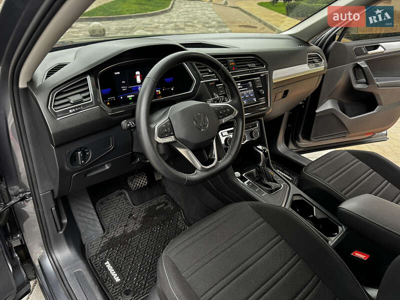 Внедорожник / Кроссовер Volkswagen Tiguan 2023 в Киеве