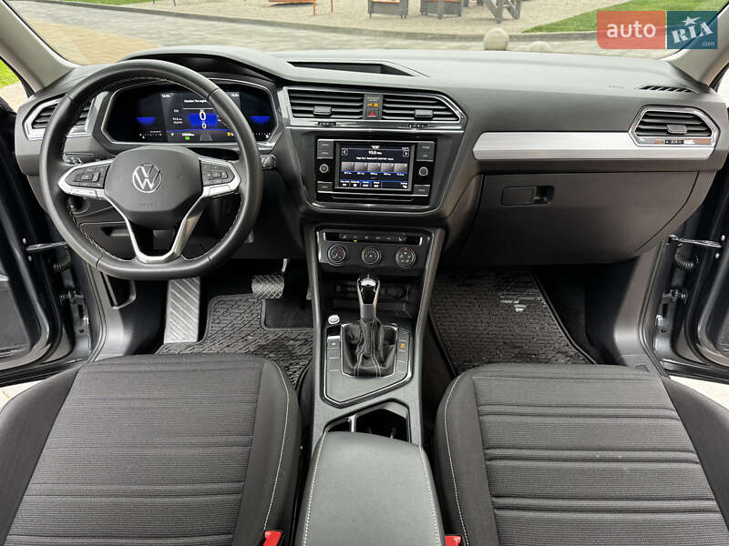 Внедорожник / Кроссовер Volkswagen Tiguan 2023 в Киеве