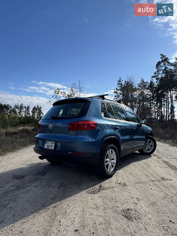 Внедорожник / Кроссовер Volkswagen Tiguan 2017 в Ирпене