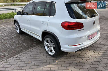Внедорожник / Кроссовер Volkswagen Tiguan 2015 в 