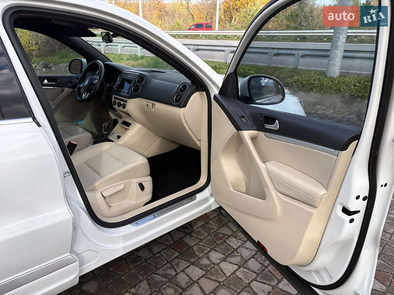 Позашляховик / Кросовер Volkswagen Tiguan 2015 в Рівному фото 34 Позашляховик / Кросовер Volkswagen Tiguan 2015 в Рівному