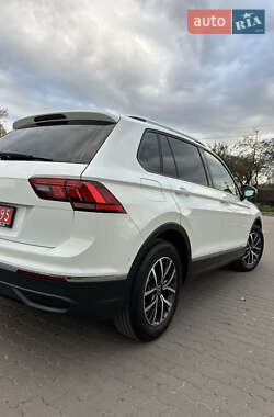 Позашляховик / Кросовер Volkswagen Tiguan 2021 в  фото 34 Позашляховик / Кросовер Volkswagen Tiguan 2021 в