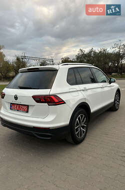 Позашляховик / Кросовер Volkswagen Tiguan 2021 в  фото 43 Позашляховик / Кросовер Volkswagen Tiguan 2021 в