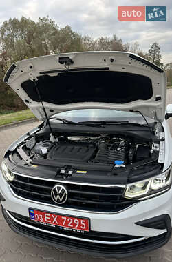 Позашляховик / Кросовер Volkswagen Tiguan 2021 в  фото 72 Позашляховик / Кросовер Volkswagen Tiguan 2021 в
