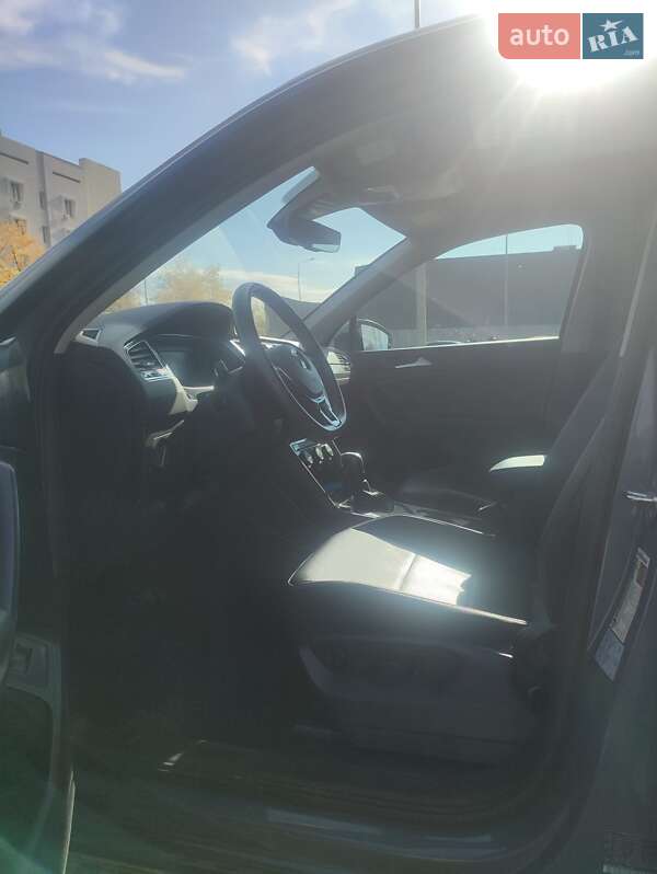 Внедорожник / Кроссовер Volkswagen Tiguan 2020 в Киеве фото 16 Внедорожник / Кроссовер Volkswagen Tiguan 2020 в Киеве