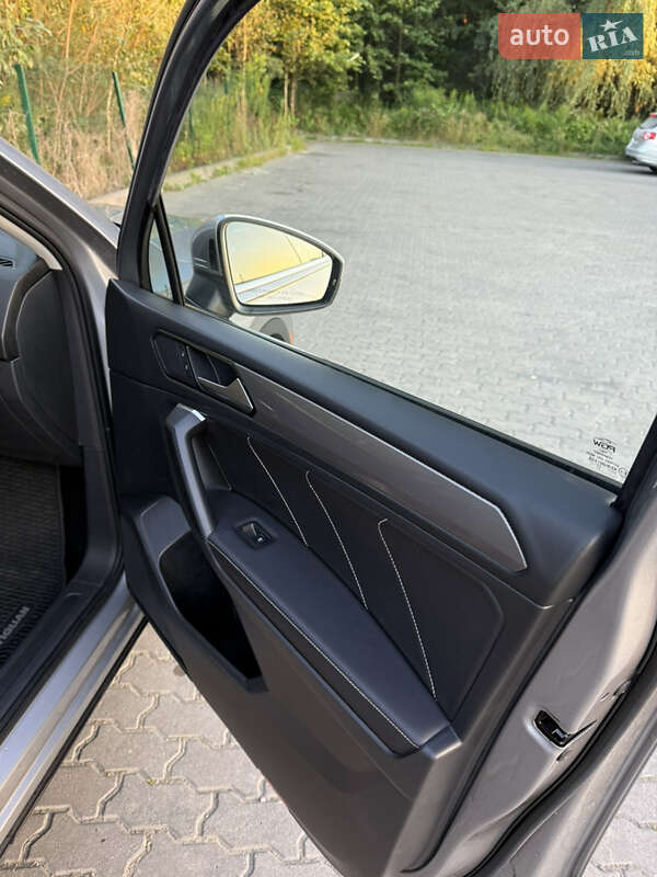 Внедорожник / Кроссовер Volkswagen Tiguan 2022 в Львове