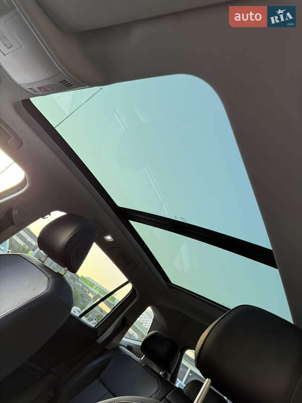 Внедорожник / Кроссовер Volkswagen Tiguan 2022 в Львове