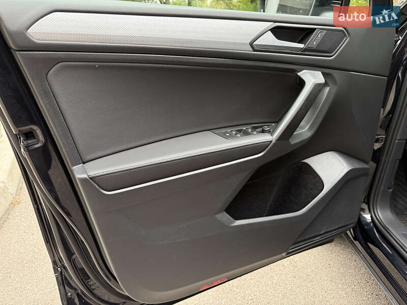 Внедорожник / Кроссовер Volkswagen Tiguan 2022 в Киеве