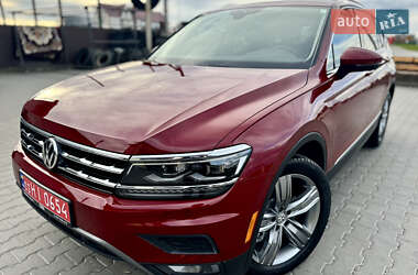 Внедорожник / Кроссовер Volkswagen Tiguan 2017 в Каменец-Подольском