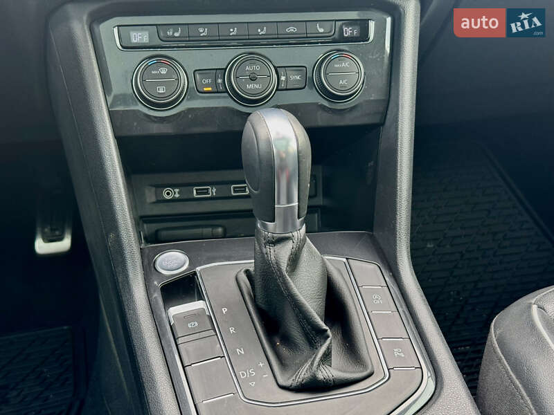 Внедорожник / Кроссовер Volkswagen Tiguan 2017 в Каменец-Подольском фото 15 Внедорожник / Кроссовер Volkswagen Tiguan 2017 в Каменец-Подольском