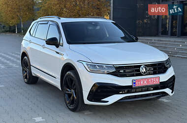 Внедорожник / Кроссовер Volkswagen Tiguan 2023 в Киеве