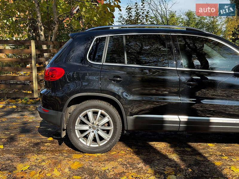 Внедорожник / Кроссовер Volkswagen Tiguan 2012 в Киеве