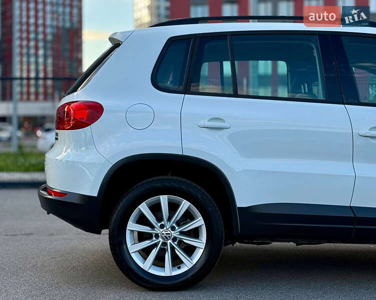 Внедорожник / Кроссовер Volkswagen Tiguan 2016 в Киеве фото 11 Внедорожник / Кроссовер Volkswagen Tiguan 2016 в Киеве