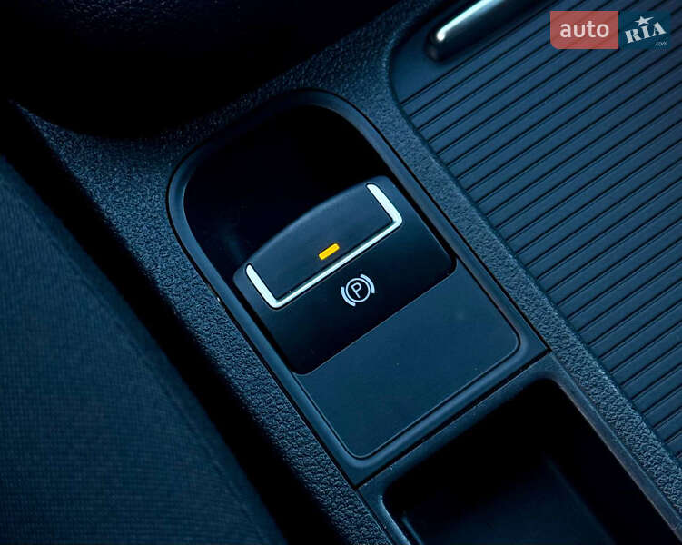 Внедорожник / Кроссовер Volkswagen Tiguan 2016 в Киеве фото 30 Внедорожник / Кроссовер Volkswagen Tiguan 2016 в Киеве