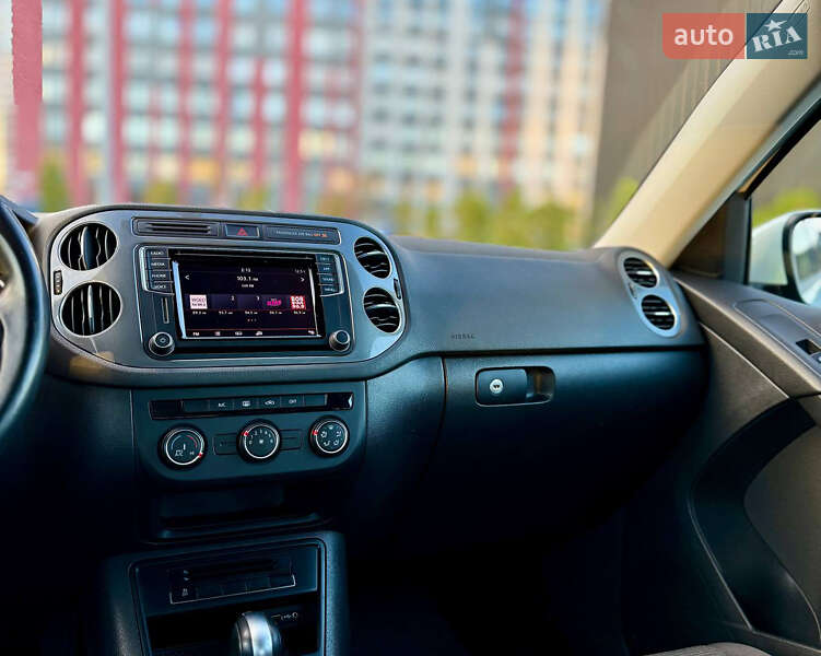 Внедорожник / Кроссовер Volkswagen Tiguan 2016 в Киеве фото 41 Внедорожник / Кроссовер Volkswagen Tiguan 2016 в Киеве