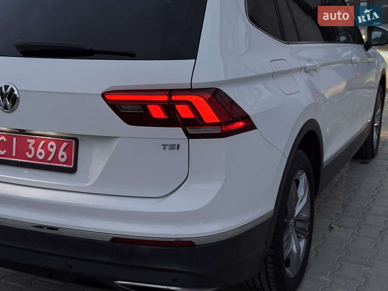 Внедорожник / Кроссовер Volkswagen Tiguan 2018 в Тернополе