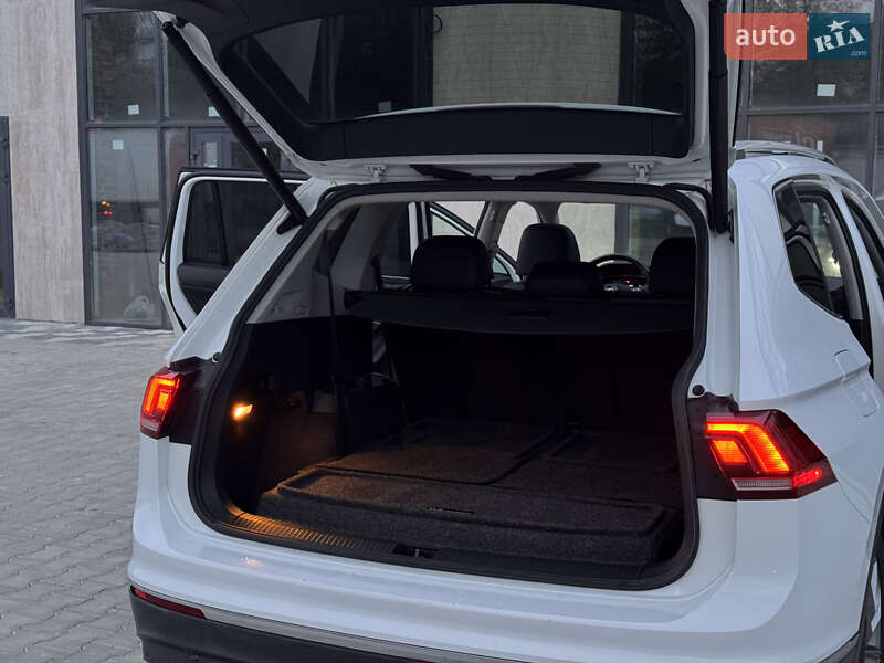 Внедорожник / Кроссовер Volkswagen Tiguan 2018 в Тернополе