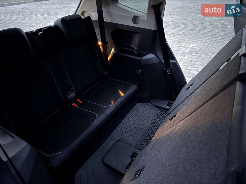 Внедорожник / Кроссовер Volkswagen Tiguan 2018 в Тернополе