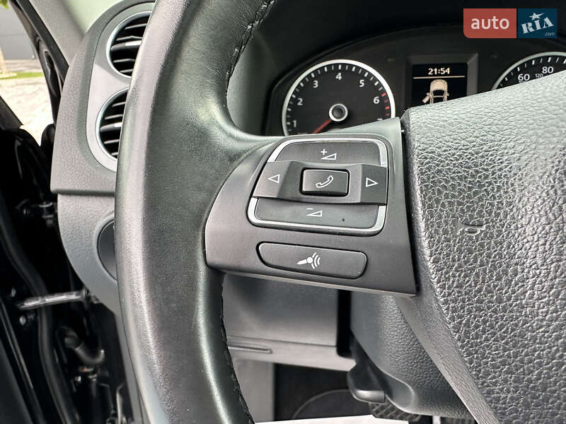 Внедорожник / Кроссовер Volkswagen Tiguan 2017 в Луцке