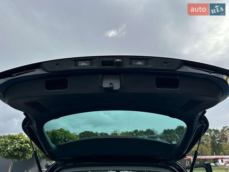 Внедорожник / Кроссовер Volkswagen Tiguan 2017 в Луцке