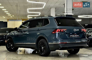 Внедорожник / Кроссовер Volkswagen Tiguan 2020 в 