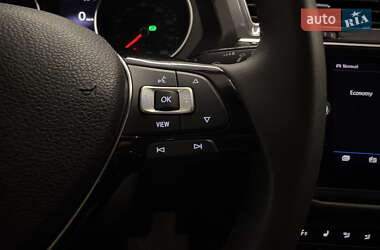 Внедорожник / Кроссовер Volkswagen Tiguan 2020 в 