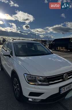 Внедорожник / Кроссовер Volkswagen Tiguan 2017 в Черновцах