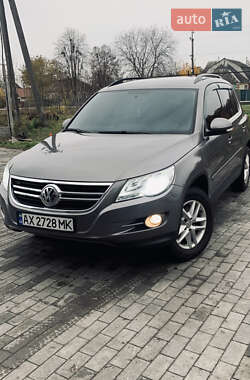 Позашляховик / Кросовер Volkswagen Tiguan 2011 в Новій Водолагі