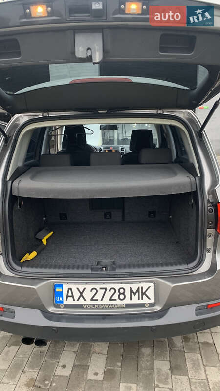 Позашляховик / Кросовер Volkswagen Tiguan 2011 в Новій Водолагі