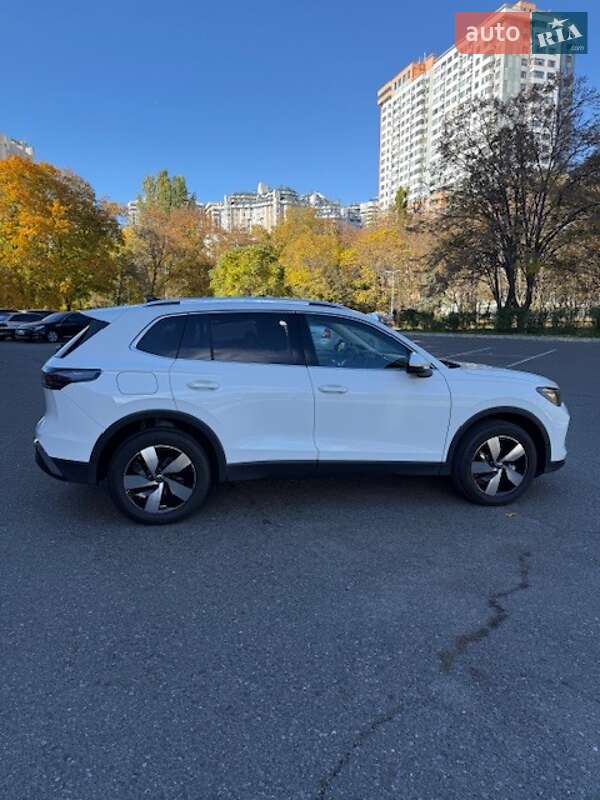 Внедорожник / Кроссовер Volkswagen Tiguan 2025 в Одессе